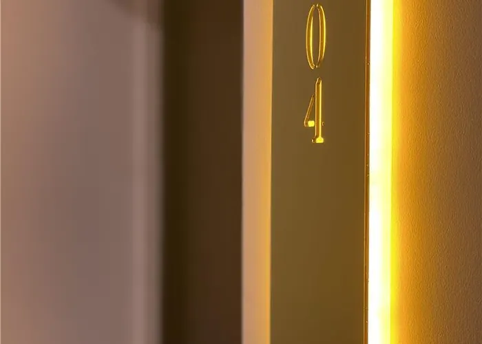 Og Le Marignan Hotel